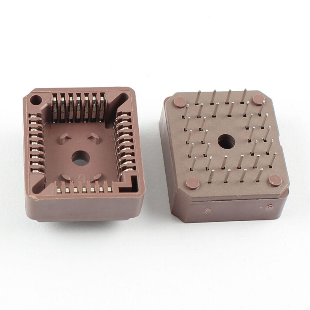 PLCC32 PLCC 32 Pin Dip Through-Hole IC Socket Adapter PLCC Converter Base